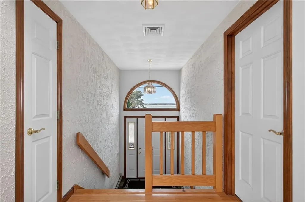 1309 Anthony Road Portsmouth RI 02871