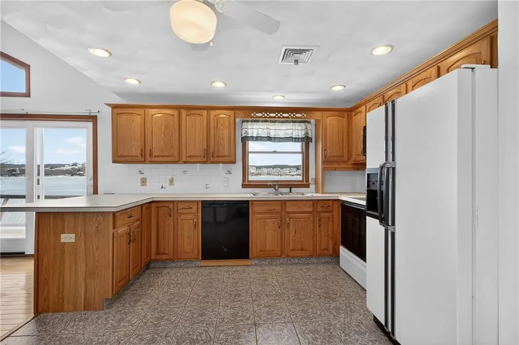 1309 Anthony Road Portsmouth RI 02871