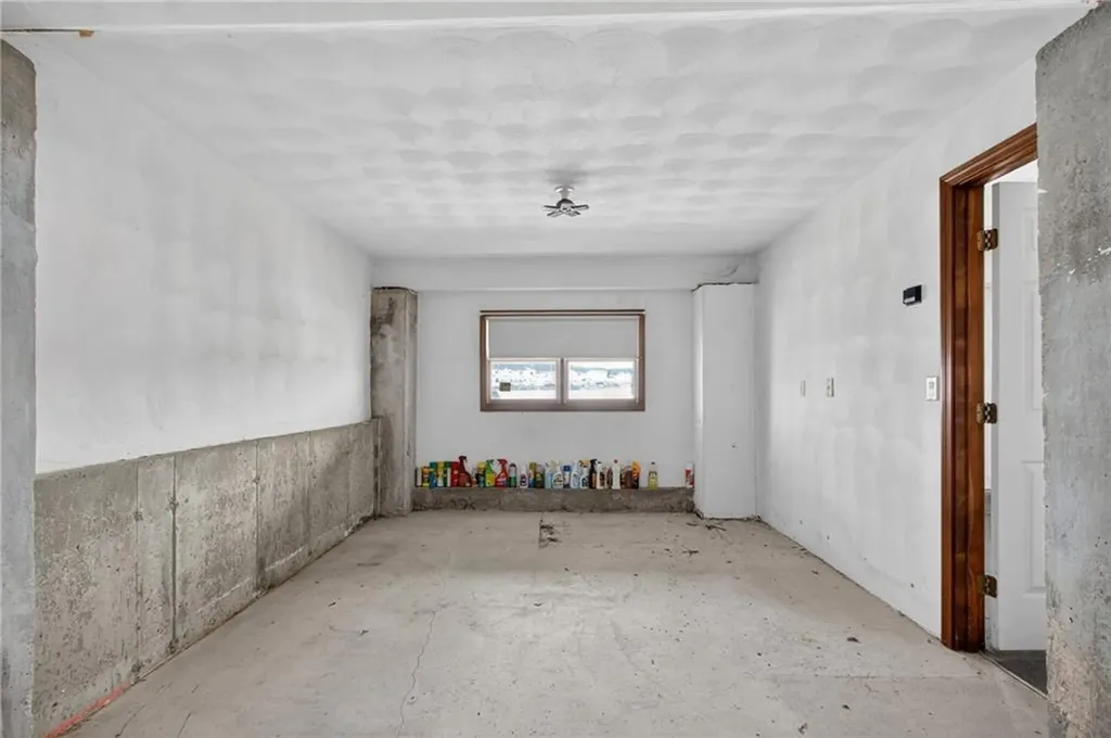 1309 Anthony Road Portsmouth RI 02871