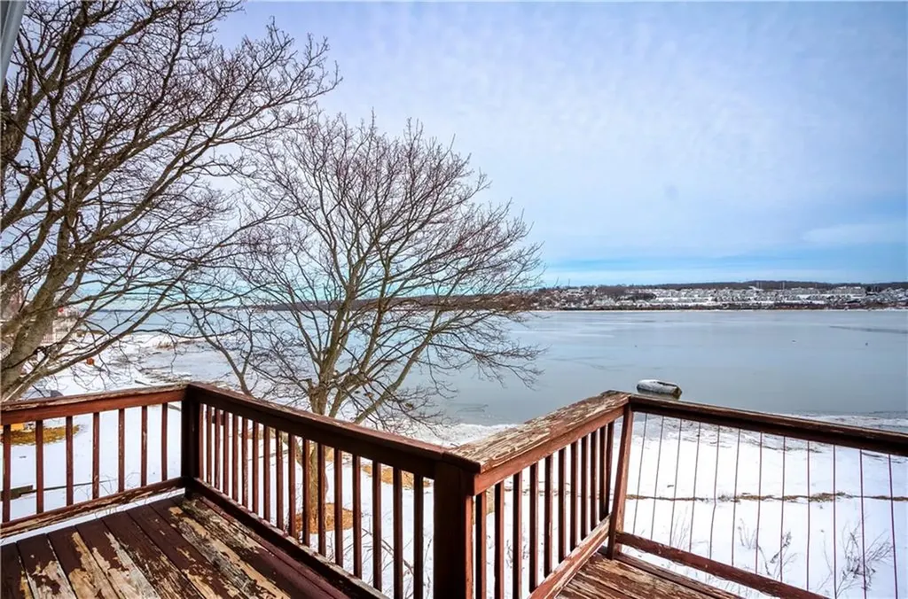 1309 Anthony Road Portsmouth RI 02871