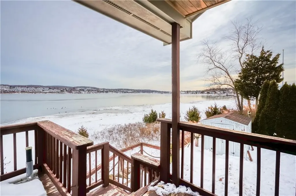 1309 Anthony Road Portsmouth RI 02871