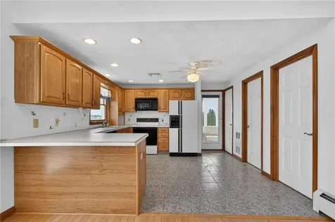 1309 Anthony Road Portsmouth RI 02871