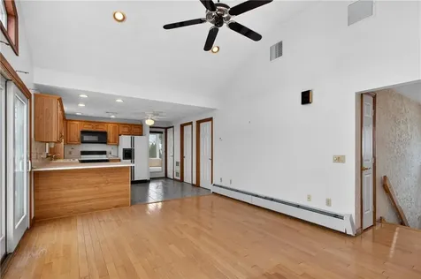 1309 Anthony Road Portsmouth RI 02871