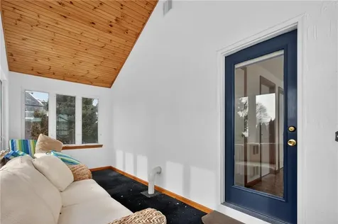 1309 Anthony Road Portsmouth RI 02871