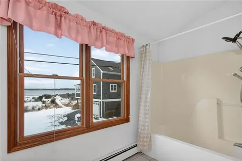 1309 Anthony Road Portsmouth RI 02871