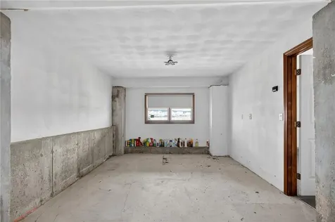 1309 Anthony Road Portsmouth RI 02871