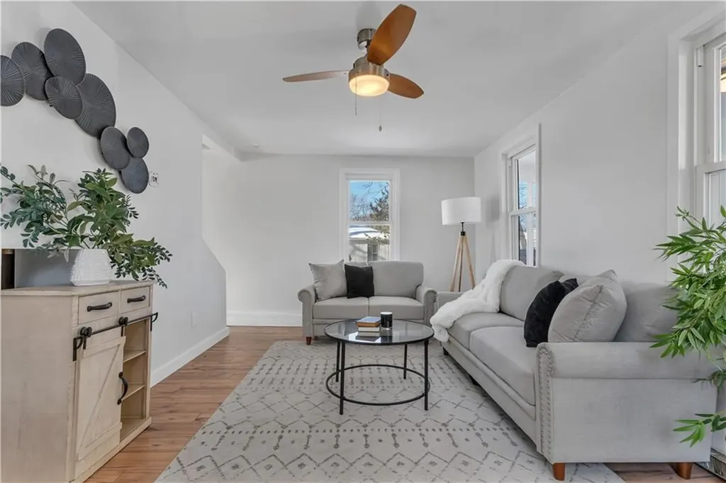 10 Booth Avenue East Providence RI 02915