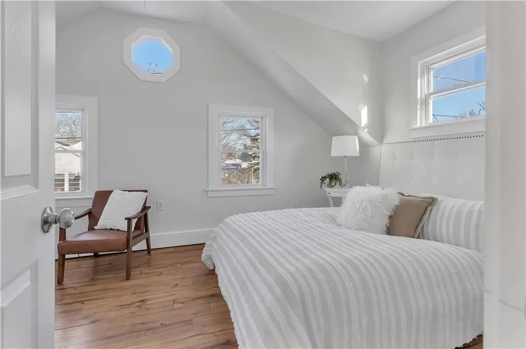 10 Booth Avenue East Providence RI 02915