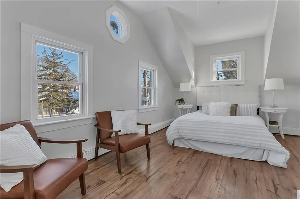 10 Booth Avenue East Providence RI 02915