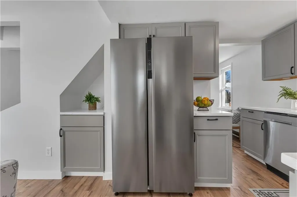 10 Booth Avenue East Providence RI 02915