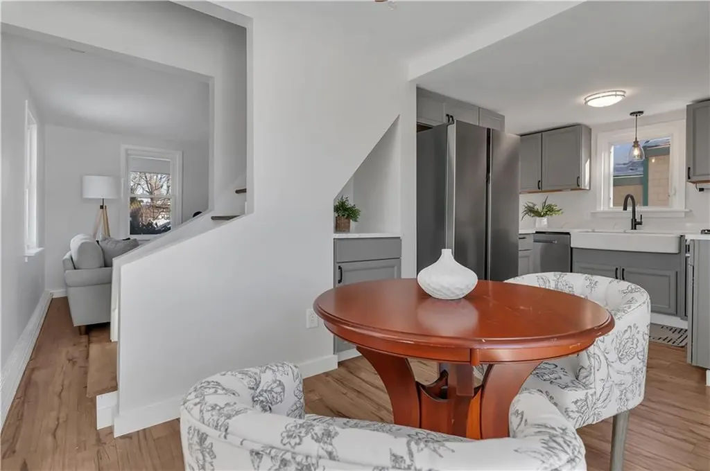 10 Booth Avenue East Providence RI 02915