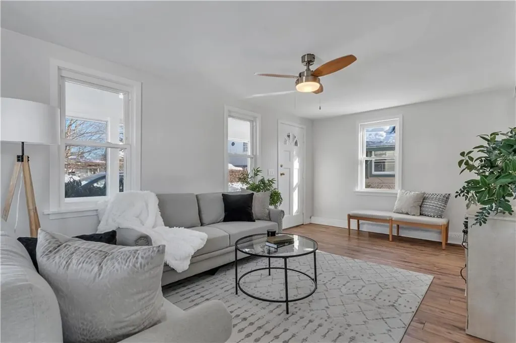 10 Booth Avenue East Providence RI 02915