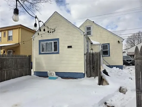 236 State Street Bristol RI 02809