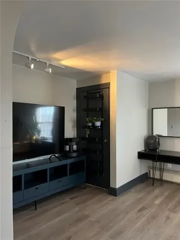 556 Metacom Avenue Bristol RI 02809