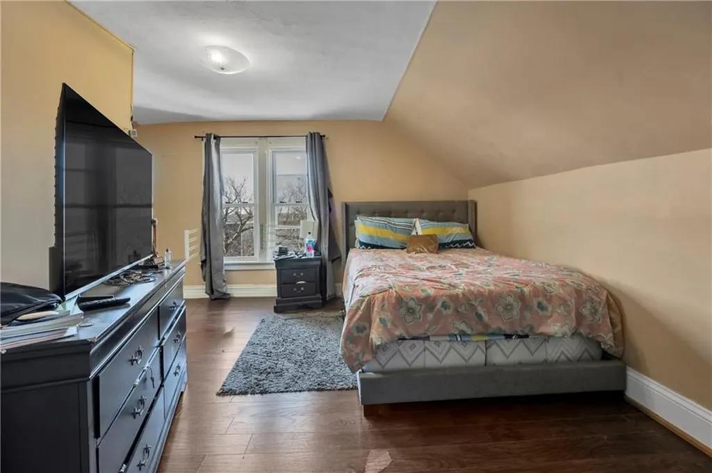 274 276 Lonsdale Avenue Pawtucket RI 02860