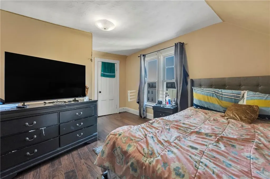 274 276 Lonsdale Avenue Pawtucket RI 02860