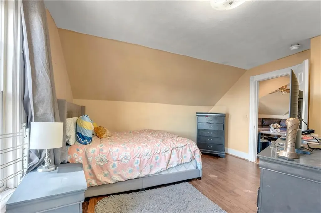 274 276 Lonsdale Avenue Pawtucket RI 02860