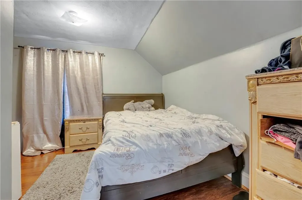 274 276 Lonsdale Avenue Pawtucket RI 02860