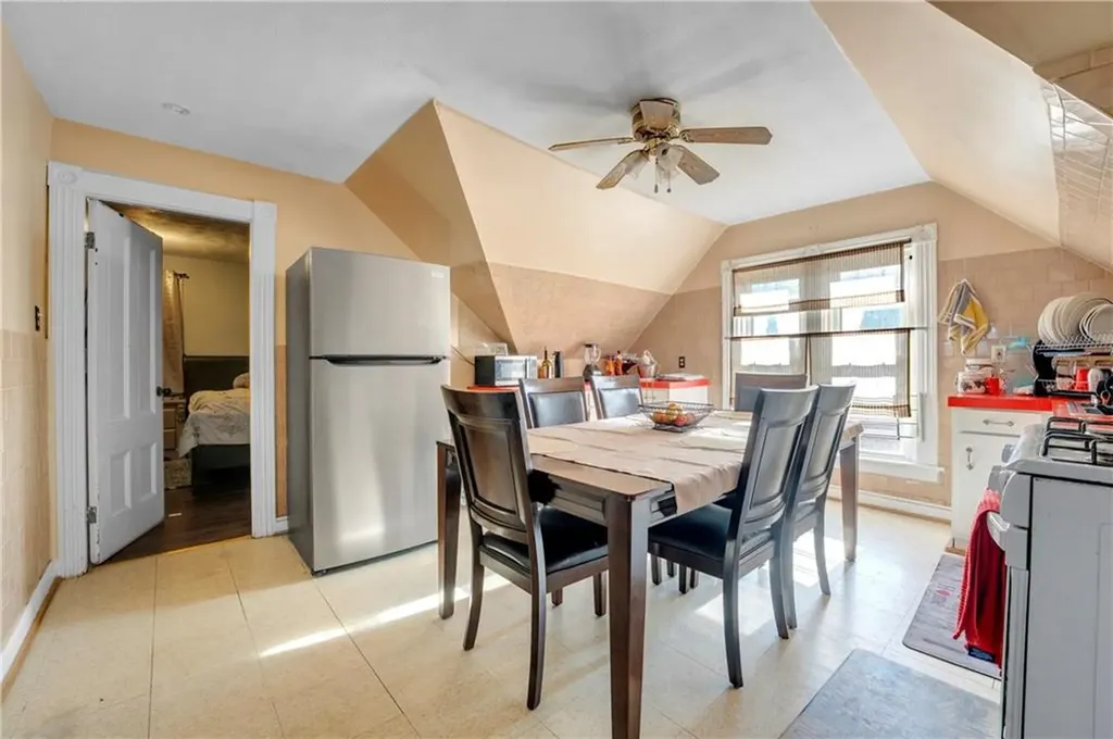 274 276 Lonsdale Avenue Pawtucket RI 02860
