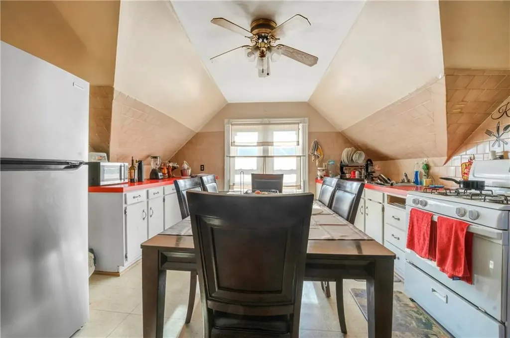 274 276 Lonsdale Avenue Pawtucket RI 02860