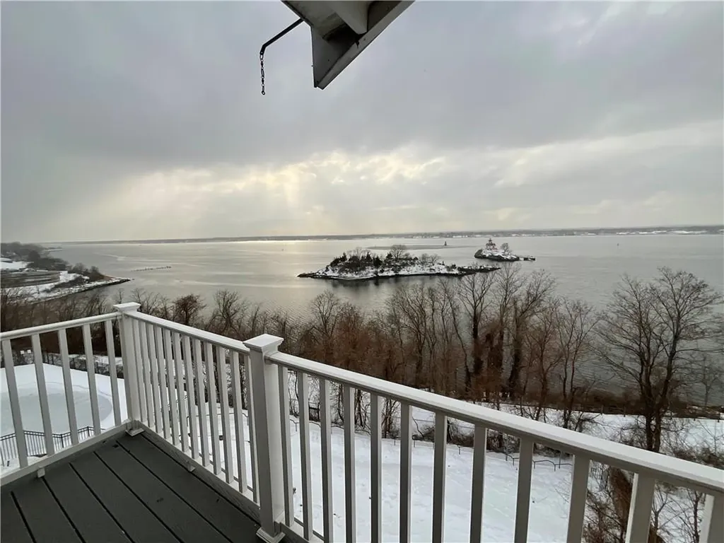 33 Bullocks Point Avenue East Providence RI 02915