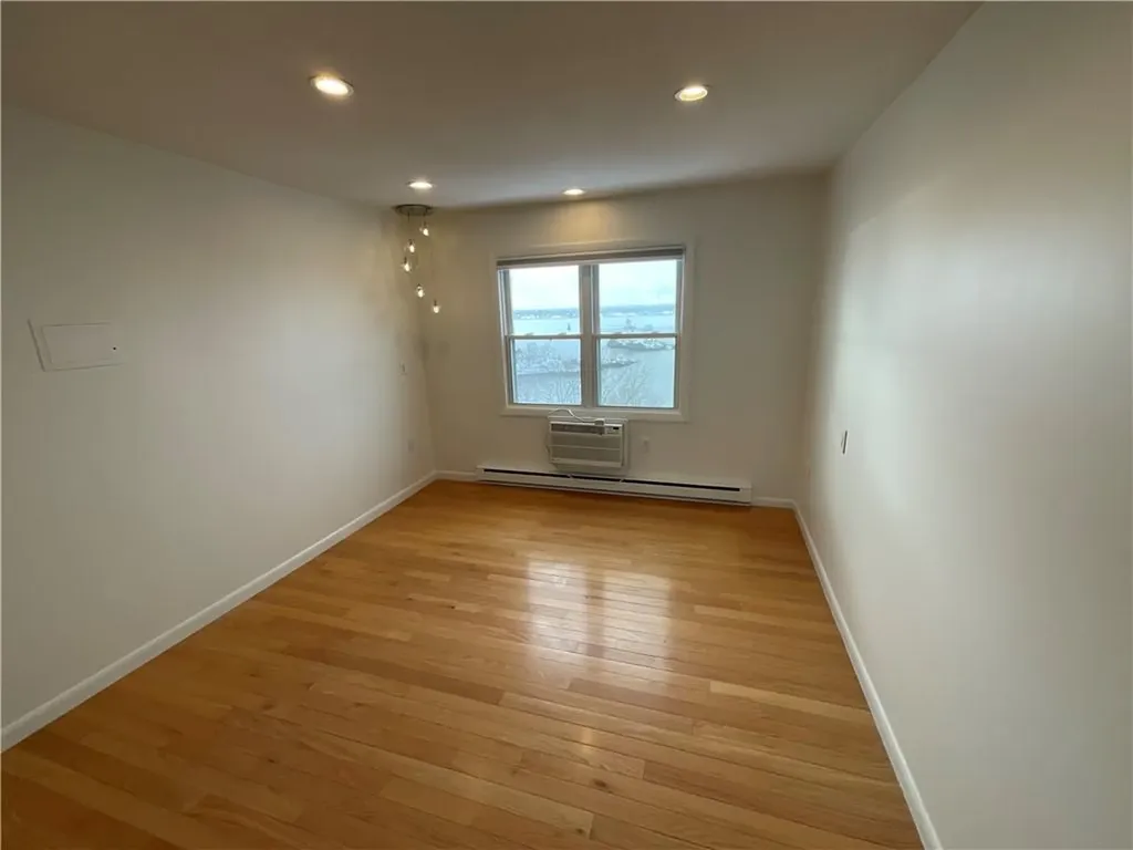 33 Bullocks Point Avenue East Providence RI 02915