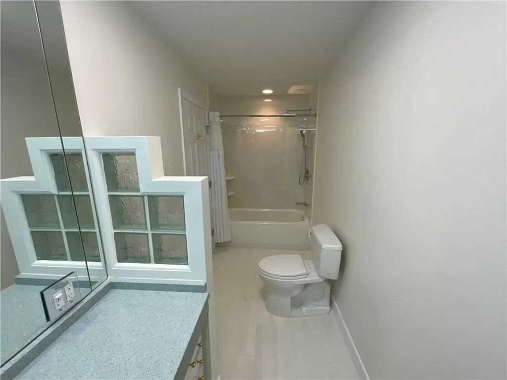 33 Bullocks Point Avenue East Providence RI 02915