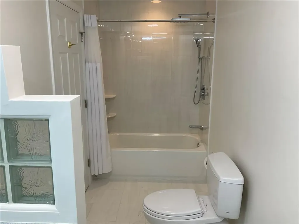 33 Bullocks Point Avenue East Providence RI 02915