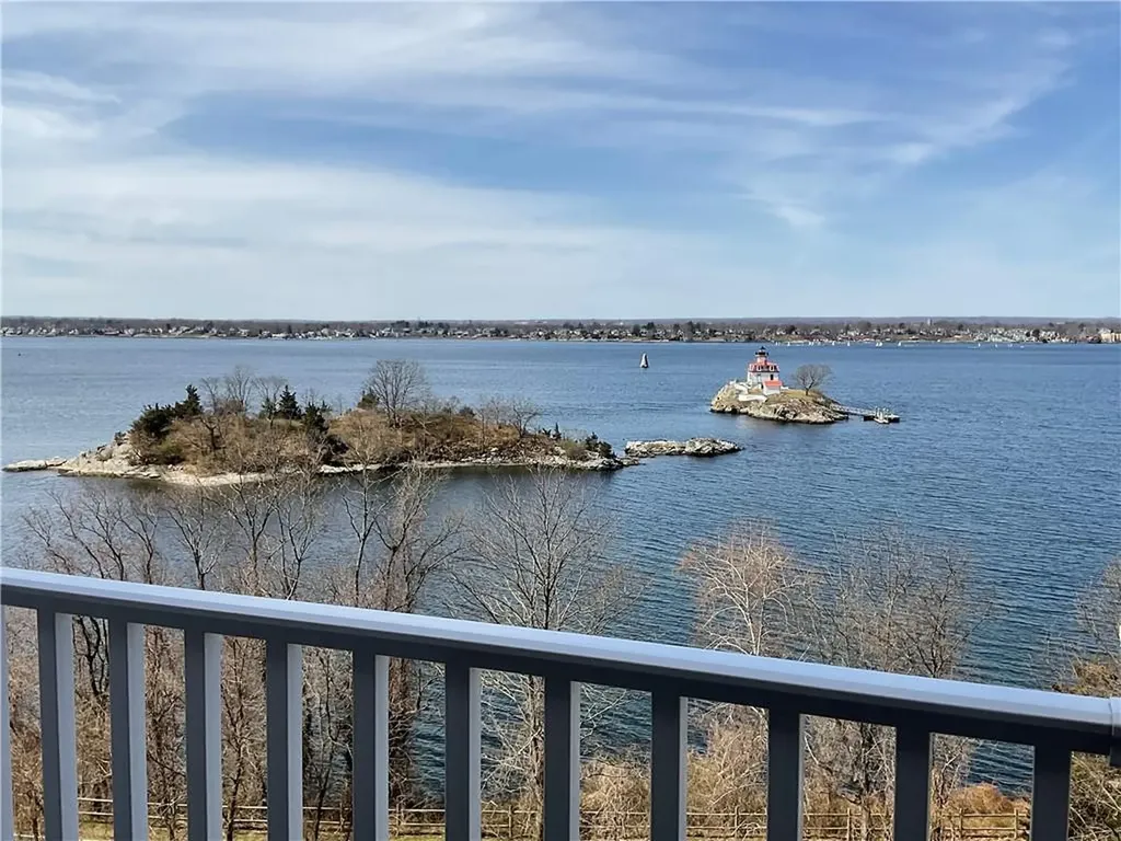 33 Bullocks Point Avenue East Providence RI 02915