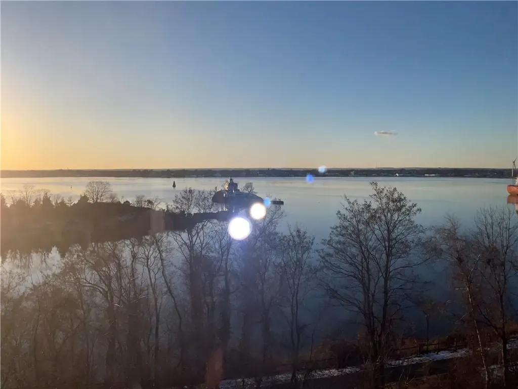 33 Bullocks Point Avenue East Providence RI 02915