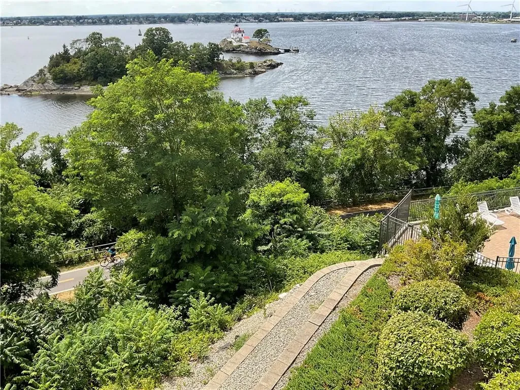 33 Bullocks Point Avenue East Providence RI 02915
