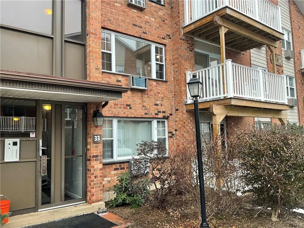 33 Bullocks Point Avenue East Providence RI 02915