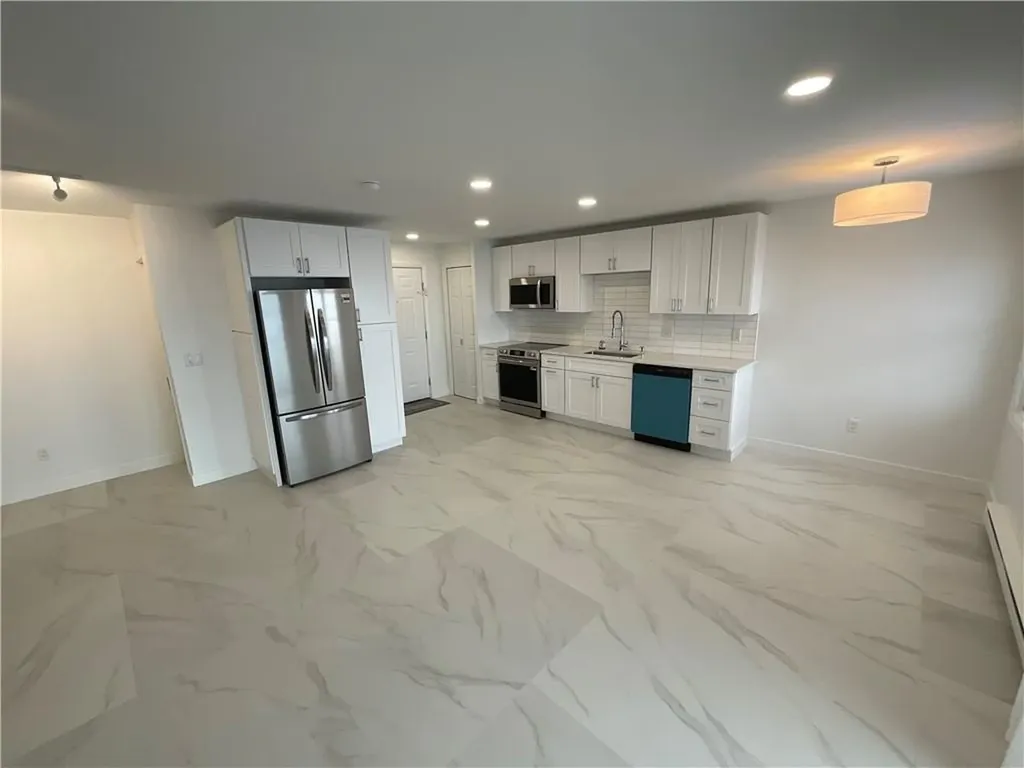 33 Bullocks Point Avenue East Providence RI 02915