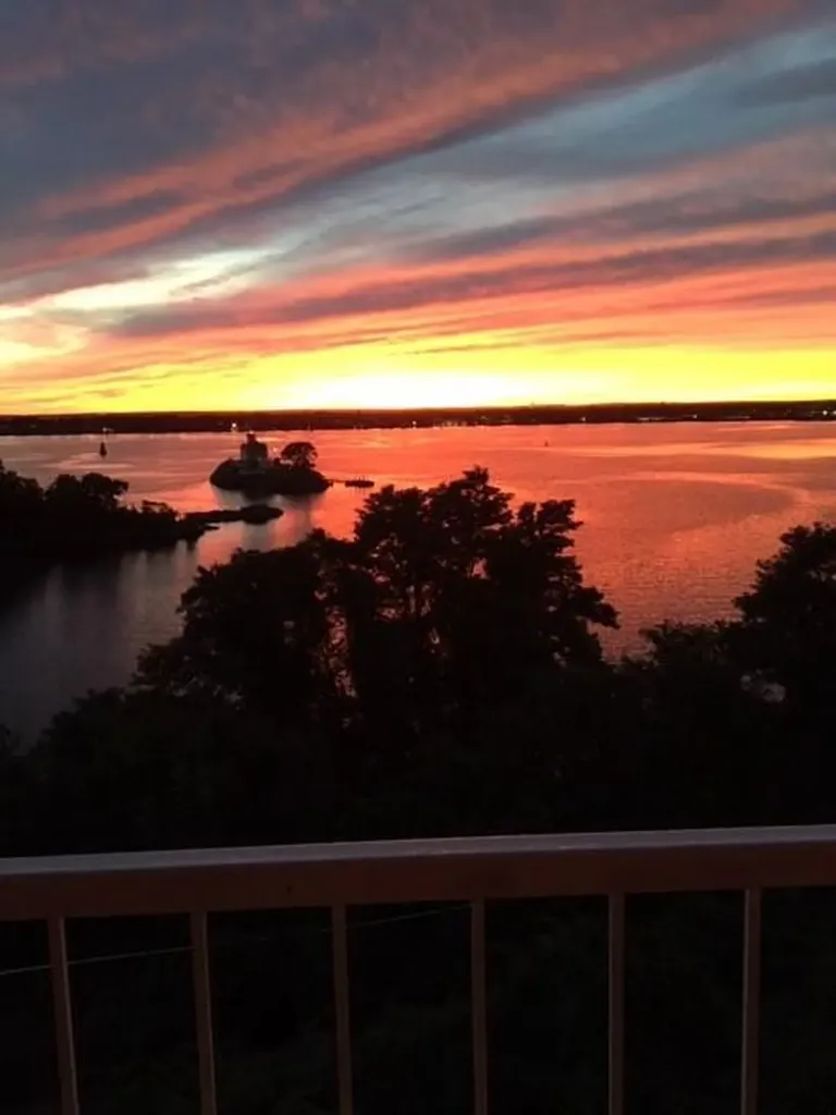 33 Bullocks Point Avenue East Providence RI 02915