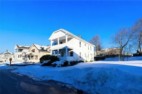 68 Kenwood Street Woonsocket RI 02895