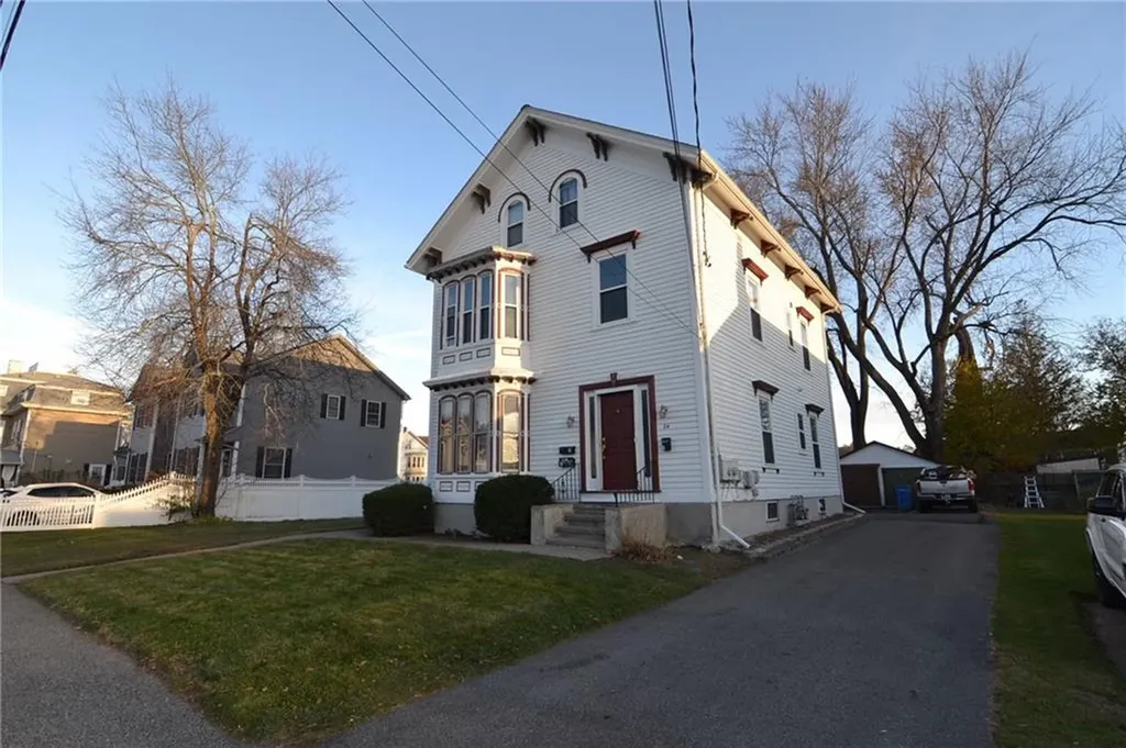 24 Arnold Street Lincoln RI 02865