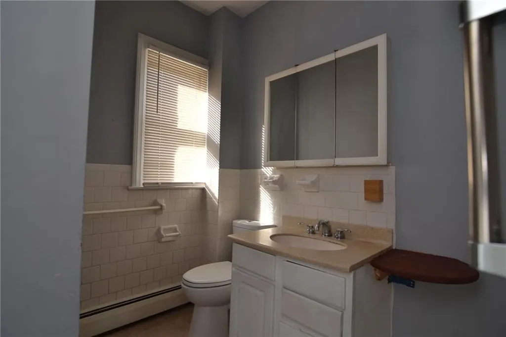 24 Arnold Street Lincoln RI 02865