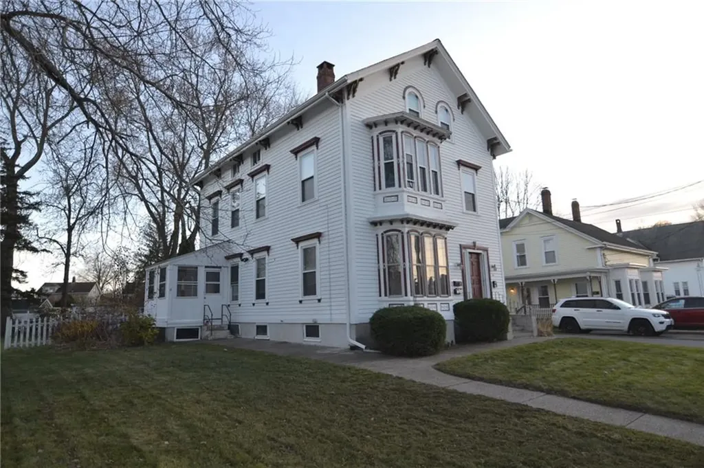 24 Arnold Street Lincoln RI 02865
