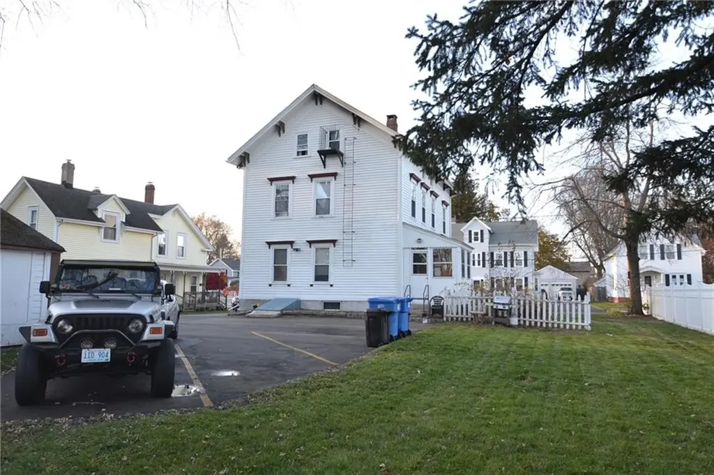 24 Arnold Street Lincoln RI 02865