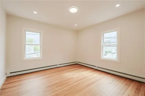 529 Wood Street Bristol RI 02809