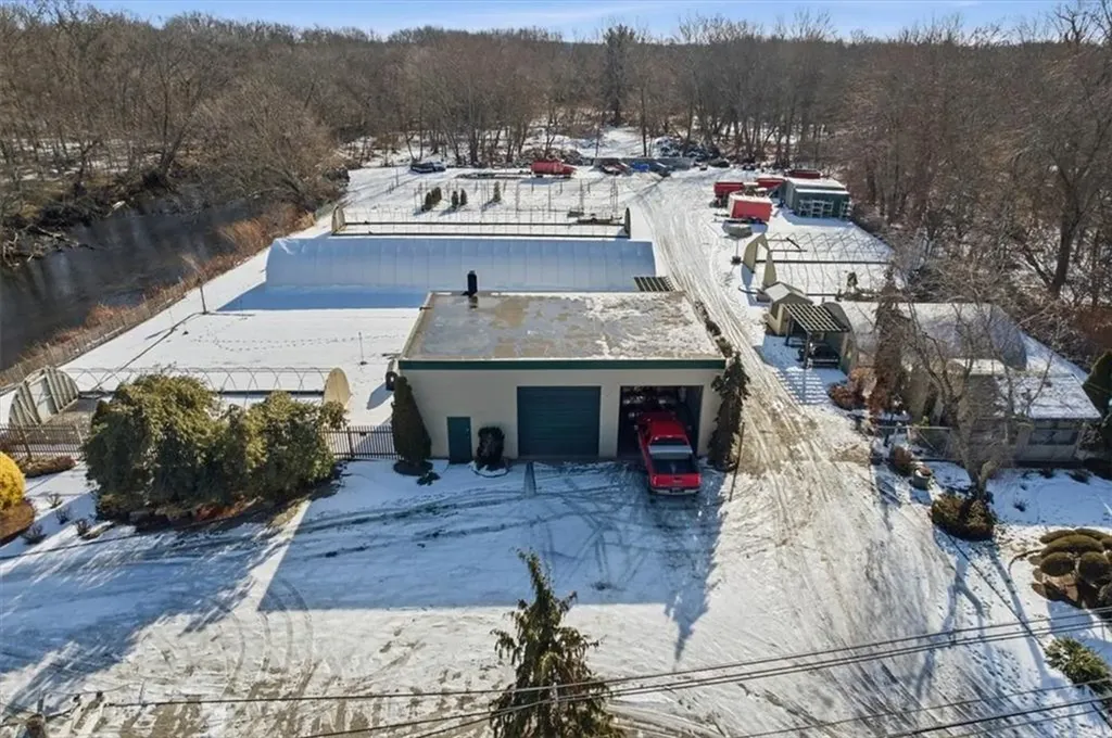 60 Knight Street Warwick RI 02886