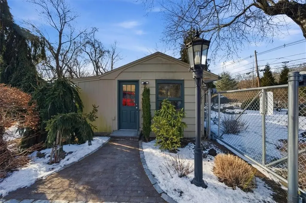 60 Knight Street Warwick RI 02886