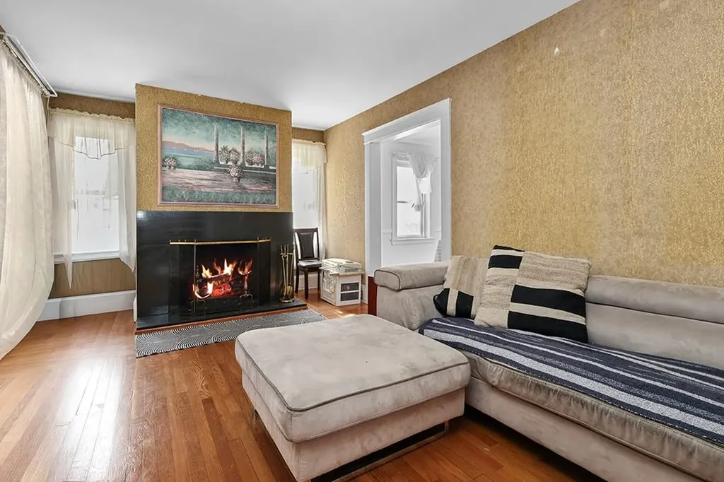 72 Hilltop Avenue Providence RI 02908