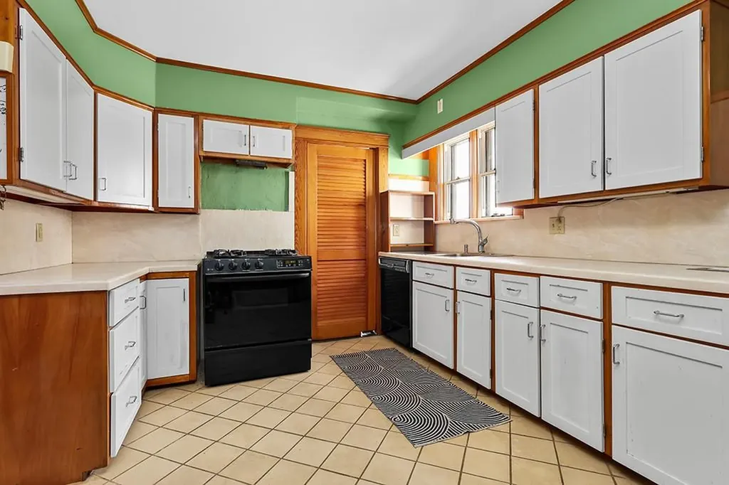 72 Hilltop Avenue Providence RI 02908