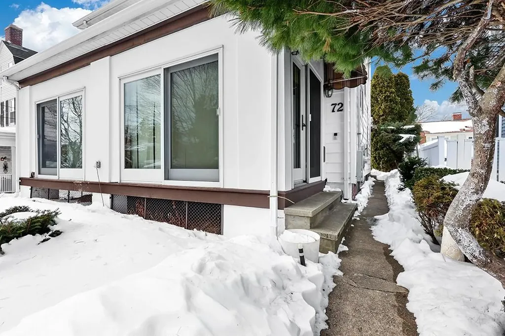 72 Hilltop Avenue Providence RI 02908