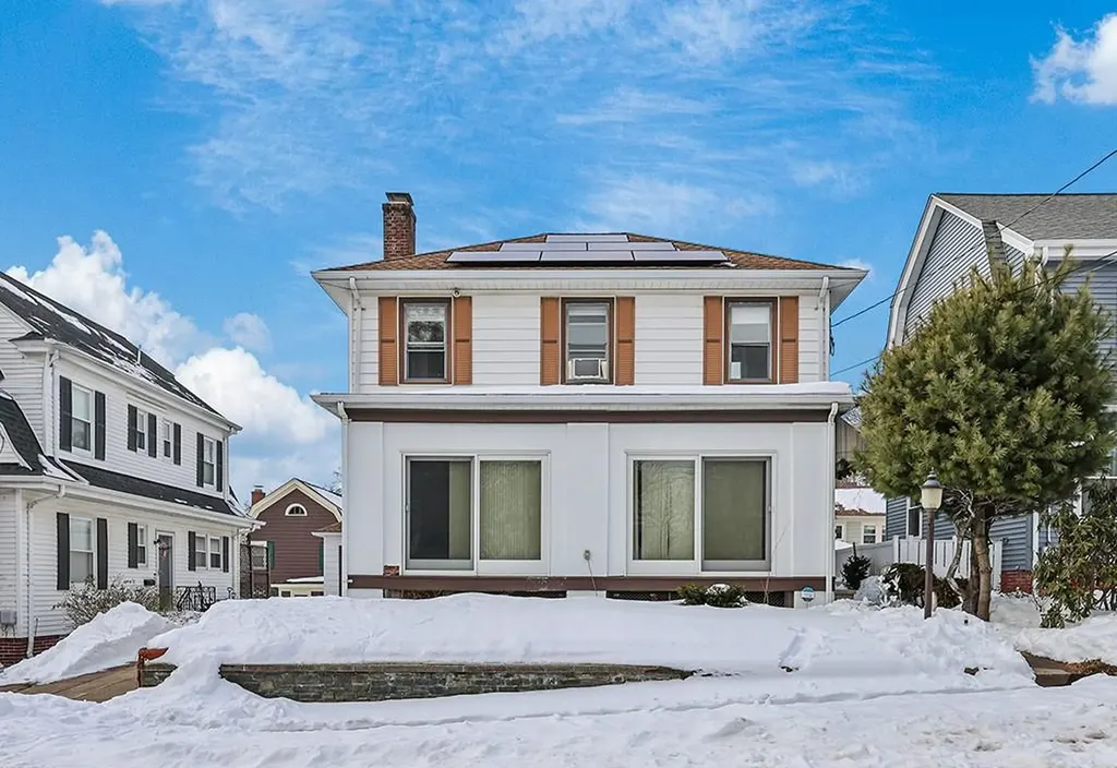 72 Hilltop Avenue Providence RI 02908
