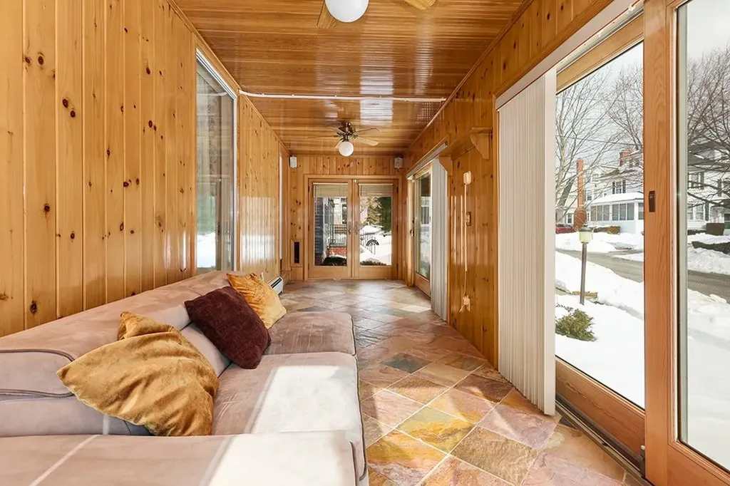 72 Hilltop Avenue Providence RI 02908