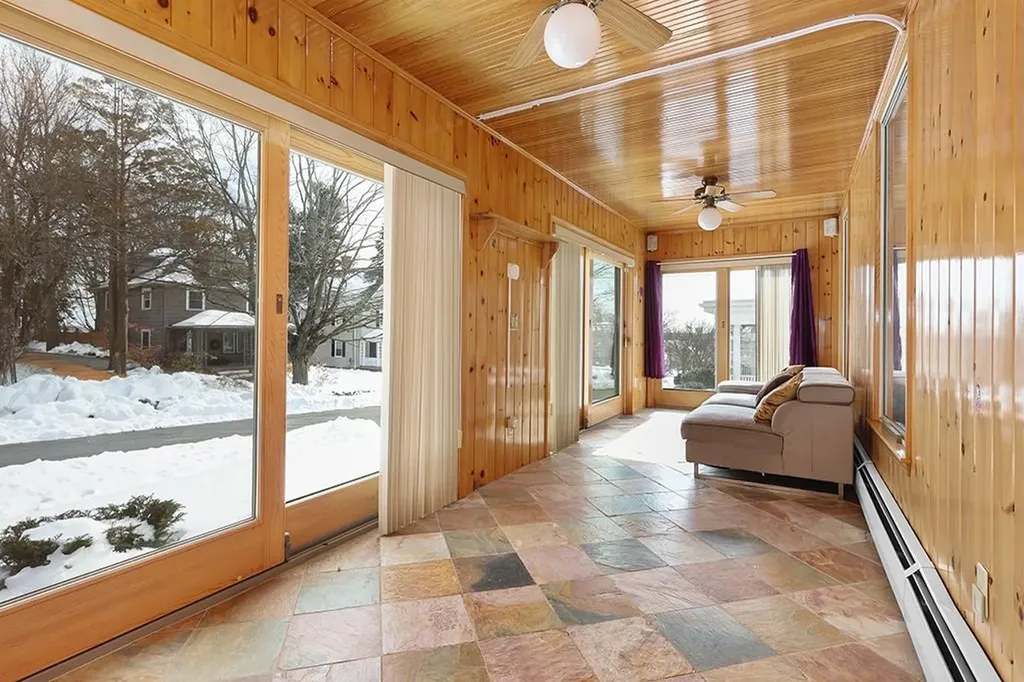 72 Hilltop Avenue Providence RI 02908