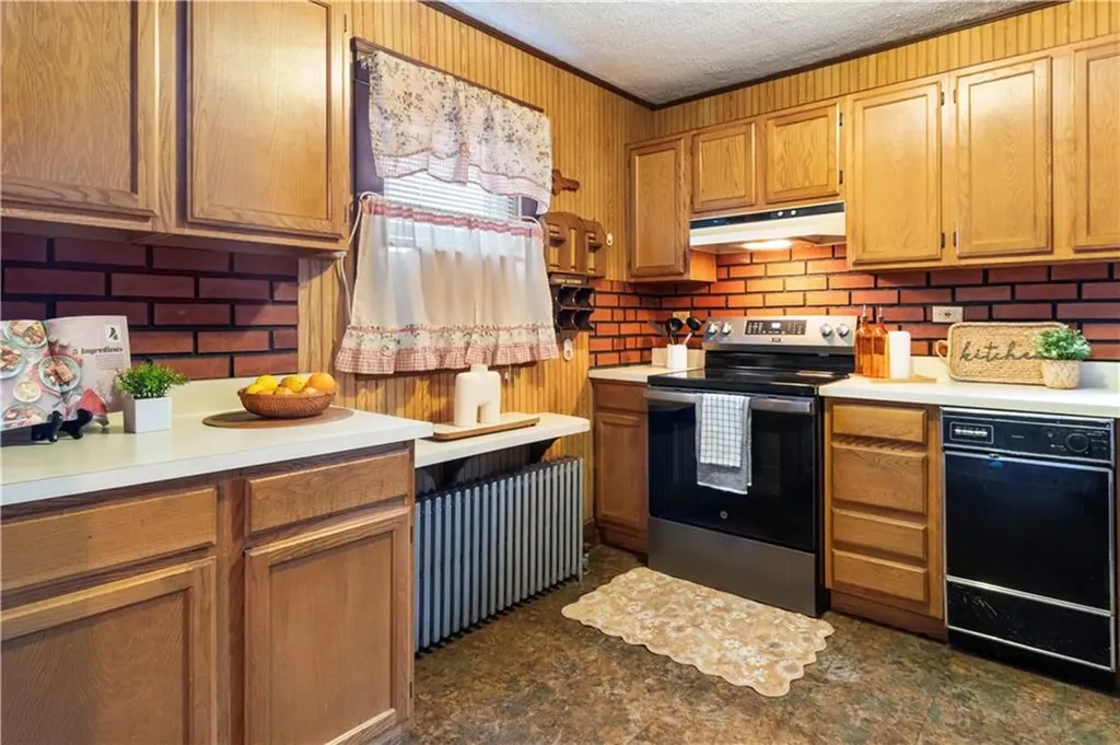 885 Eddie Dowling Highway North Smithfield RI 02896