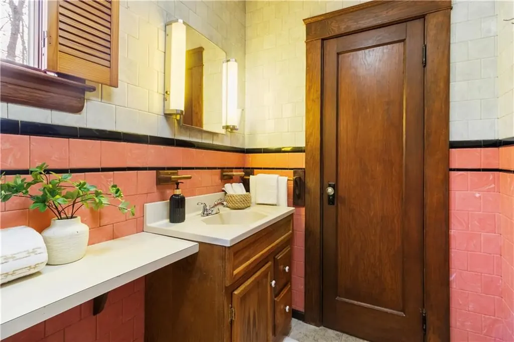 885 Eddie Dowling Highway North Smithfield RI 02896